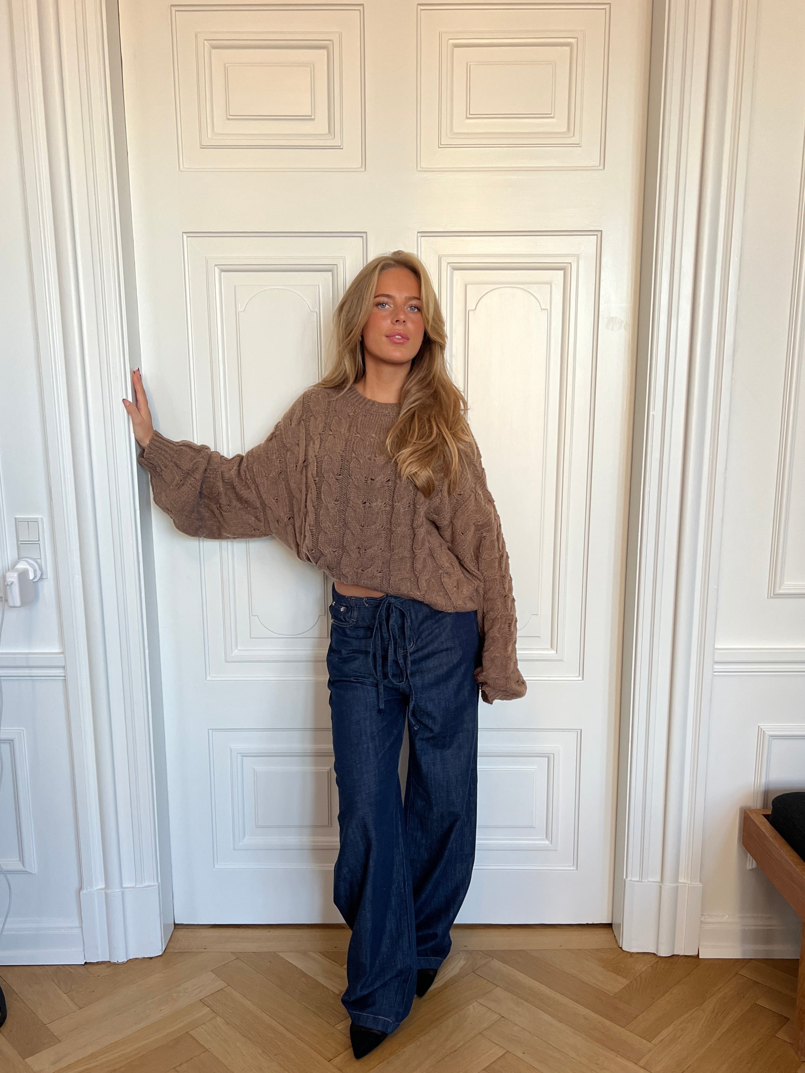 Anora Women's Chunky Cable Knit Sweater Cozy & Stylish